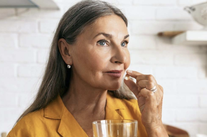 Eliminar el gluten o los l&aacute;cteos, as&iacute; como recurrir por cuenta propia a suplementos de omega-3, vitamina D o col